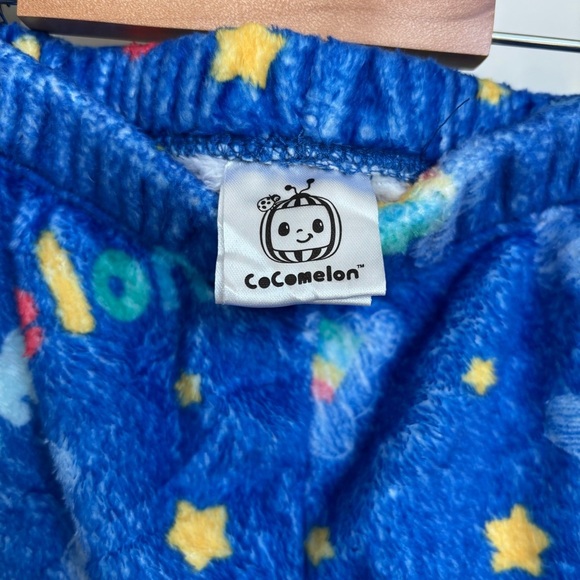 Cocomelon Cozy Blue Kids Pajama Bottoms with Rainbow Print - Size 5 - Picture 3 of 5